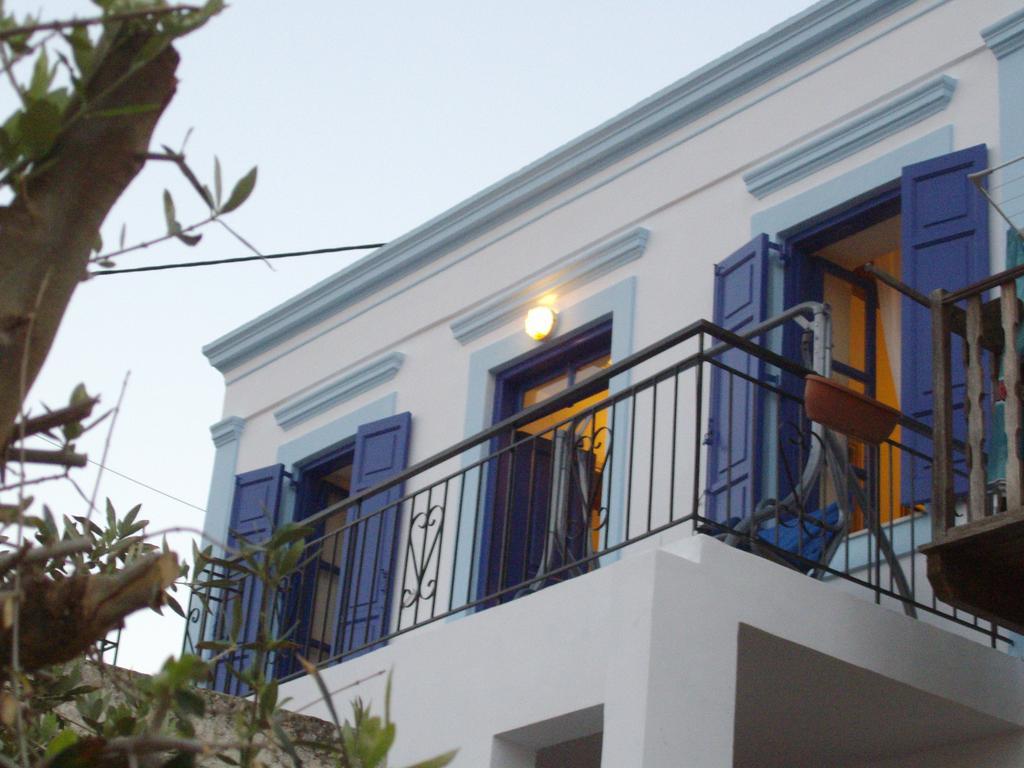 Occasus Room Chalki Town Bagian luar foto